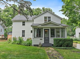536 S Hough St, Barrington, IL