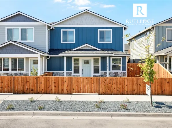 1105 Annalise St, Central Point, OR 97502