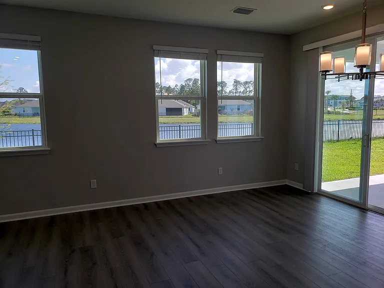 89 Signet Cir — Photo 8