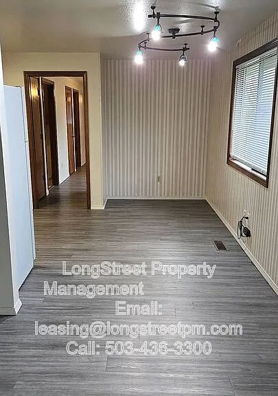 615 Chicago St SE — Photo 4