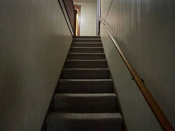 4th image of 239 Ormond Ave Unit 3