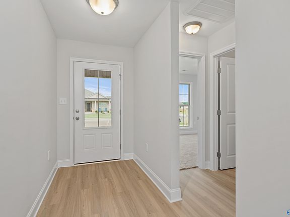 4th image of 111 Saylor Rose Dr