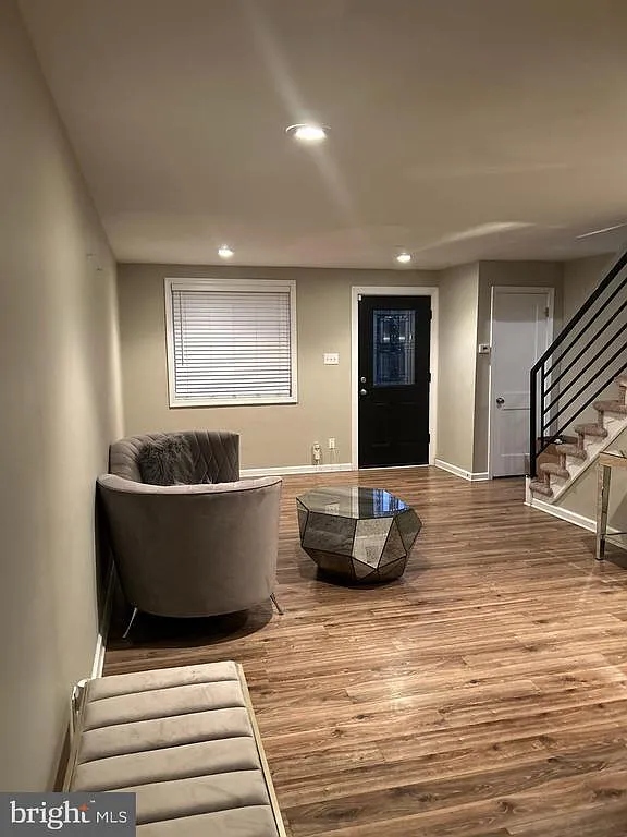 4 bed, 1.5 bath, 1488 sqft, $2,800 — Photo 4