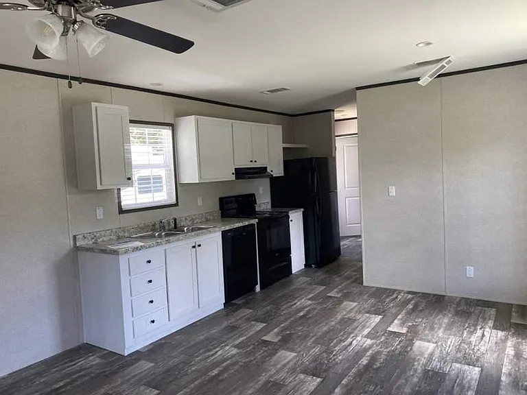 Dade City RV Resort — Photo 26