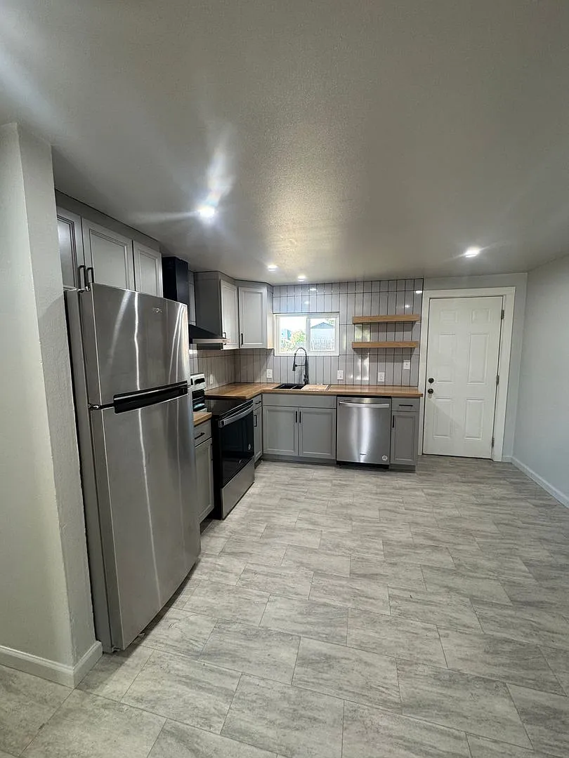 3 Bed 1 Bath House With A Fenced Backyard — Photo 1