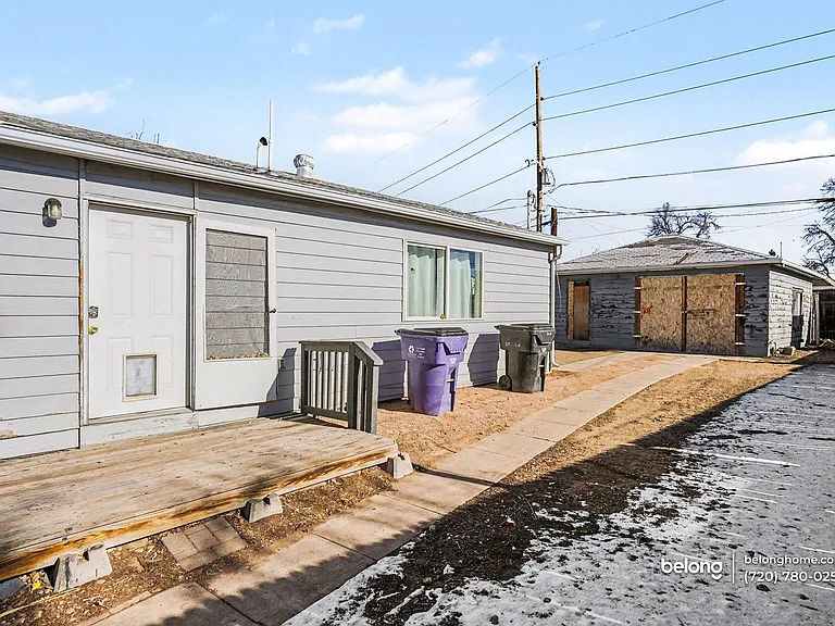 2040 S Fox St — Photo 22