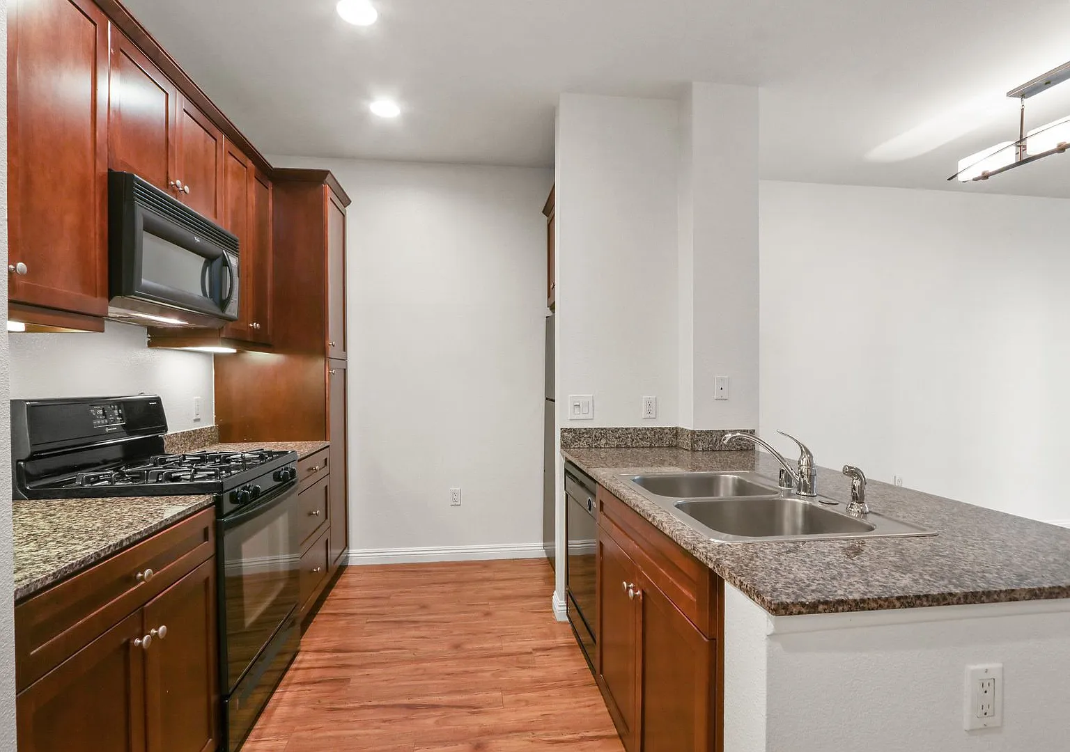 Welcome to 2210 Scholarship, a well-appointed one-bedroom residence located in Irvine's desirable... — Photo 2