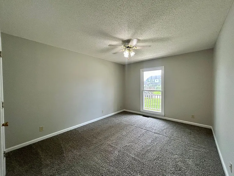1225 Cobblestone Ln — Photo 24