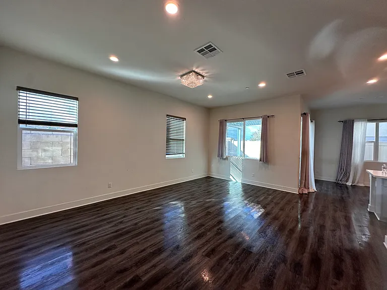15852 Ellington Way — Photo 3