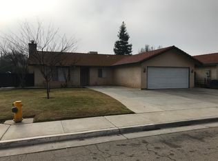 449 Faller Cir, Sanger, CA 93657