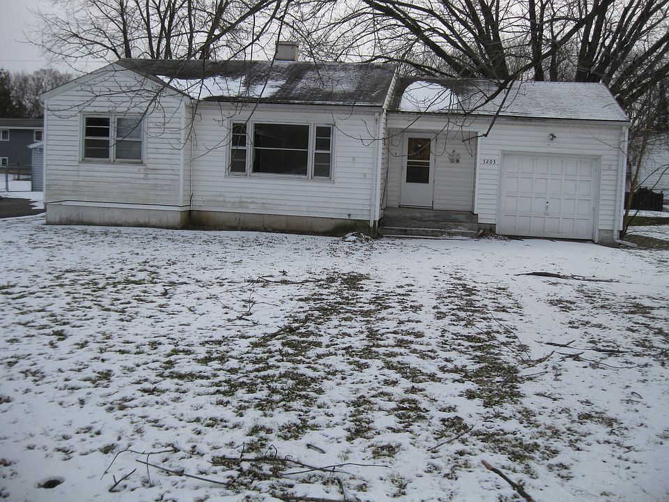 1st image of 5203 Willow Ln