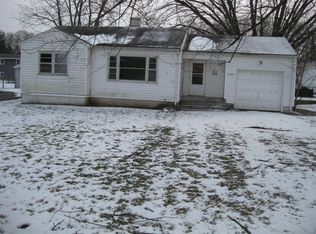 5203 Willow Ln, McHenry, IL 60050
