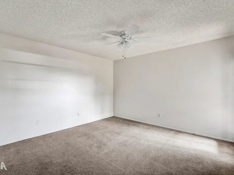 Verde Point Apartments — Photo 31