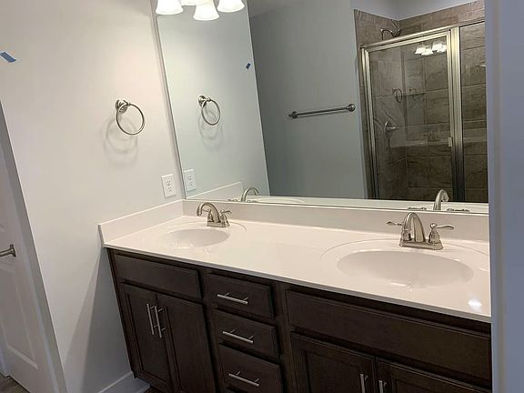 4th image of 2043 Orangery Dr