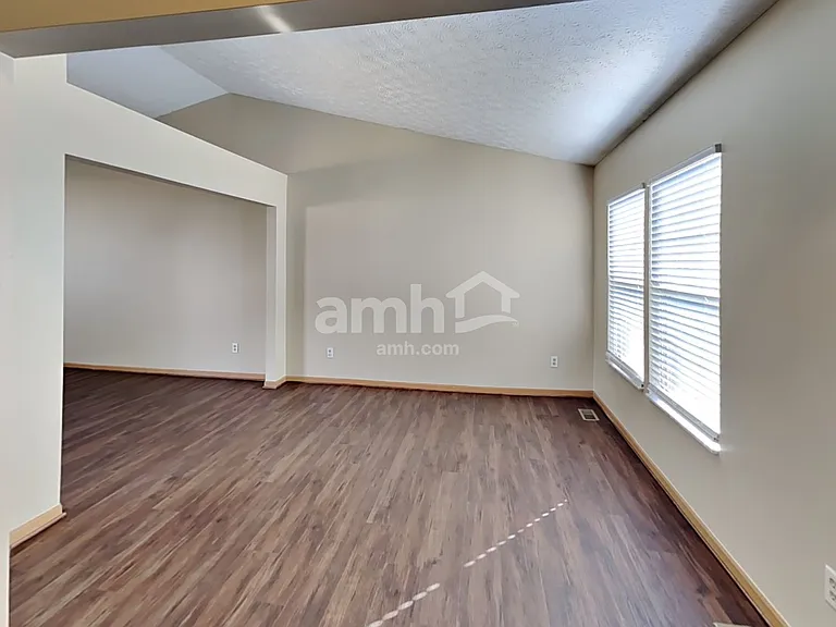 3969 Eastrise Dr — Photo 7