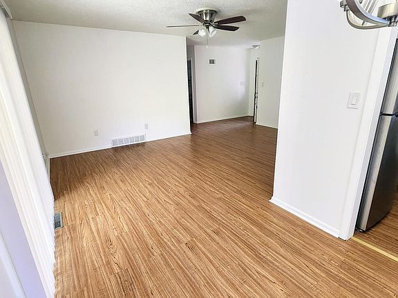 5th image of 5817 Larsen Ln #5817