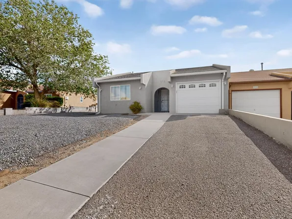 375 Wagon Train Dr SE, Rio Rancho, NM 87124
