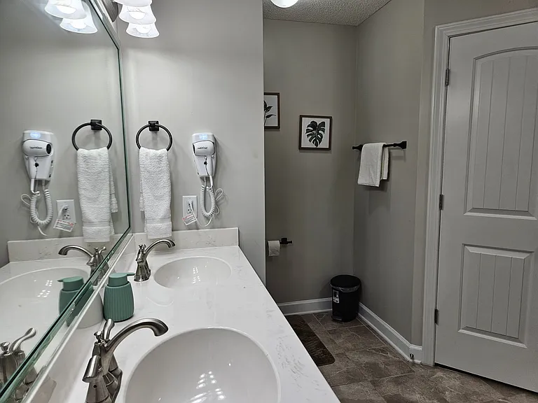 5800 Tayside Cv — Photo 17