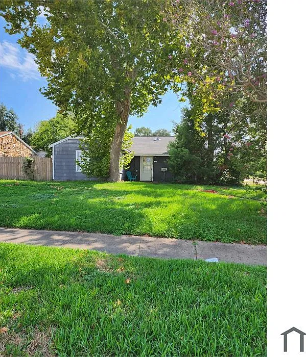 1429 5th Ave N