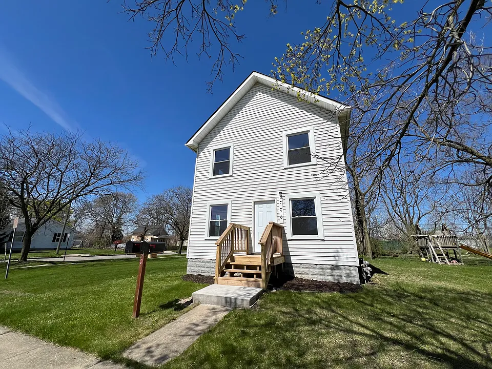 230 Almyra Ave #UP