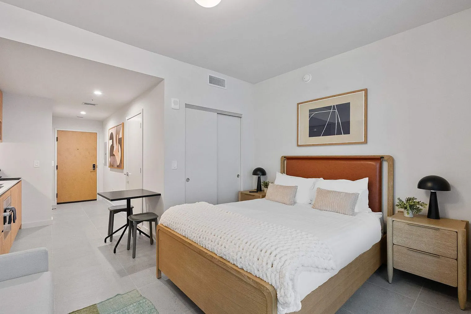 Studio, 1.0 bath, 398 sqft, $2,316 — Photo 2