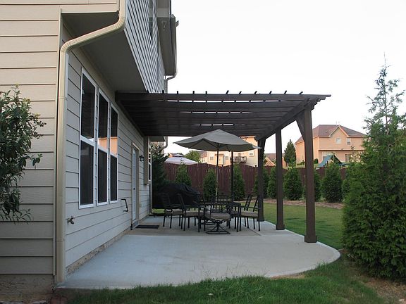 Back Yard with Pergola 