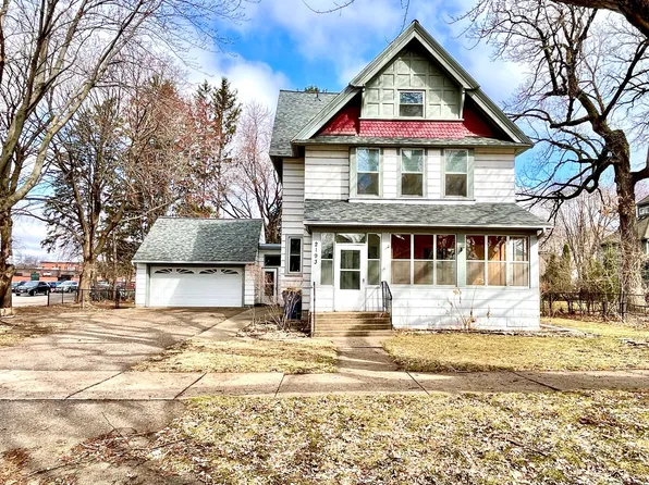 2193 1st St, White Bear Lake, MN 55110