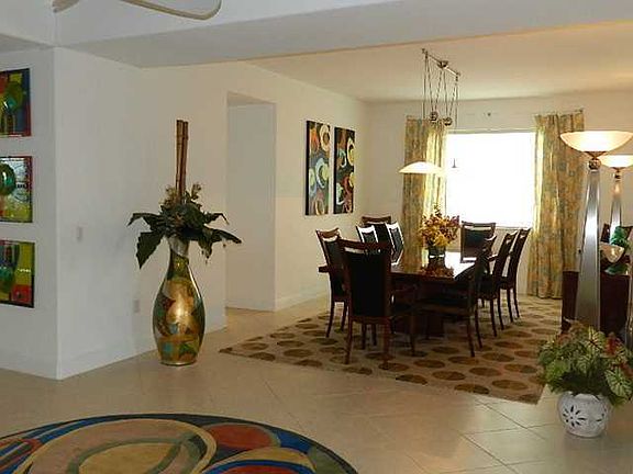 4th image of 1170 SE CHAPMAN Way #107