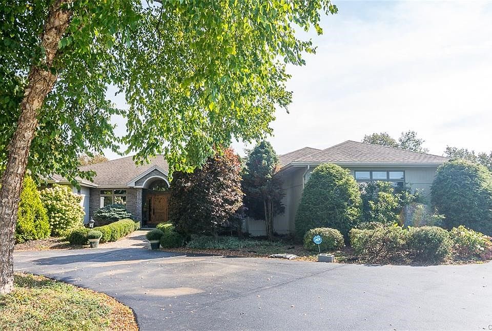 1st image of 4005 Old Stone Ln