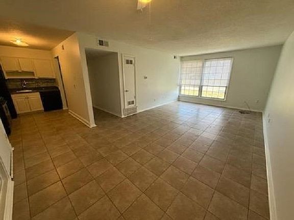 4th image of 151 N Belvedere Blvd APT 24
