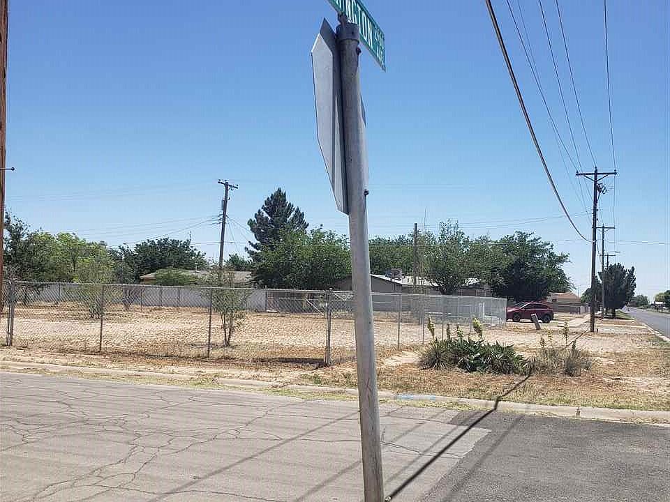 2nd image of 606 N Plaza Dr