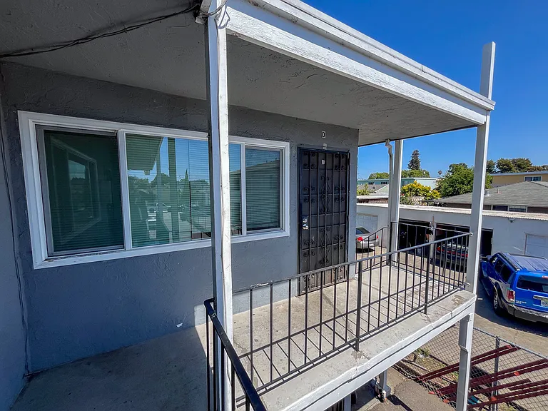 9840 Holly St #D — Photo 8