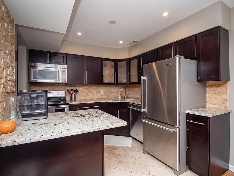 197 Uteg St #201A — Photo 7