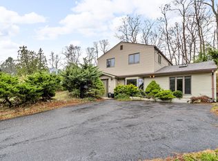 2 Homestead Ln, New City, NY 10956