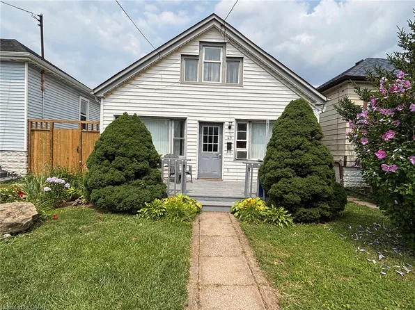49 Highland Ave, Hamilton, ON L8L 1Z2