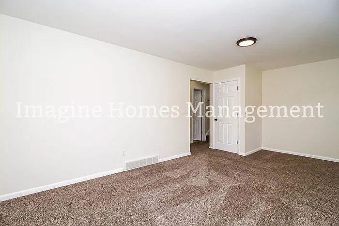 920 Yarger Dr — Photo 13