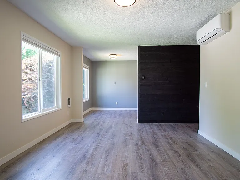 4149 SE 37th Ave #2 — Photo 2