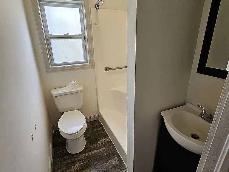 205 King St — Photo 4
