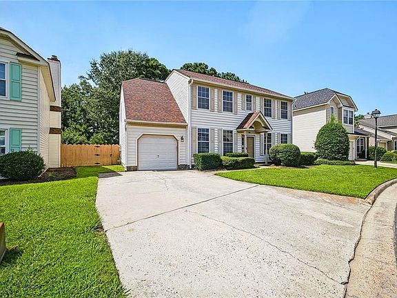 2nd image of 320 Oak Lake Ter