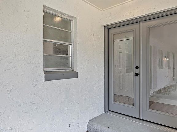 4th image of 413 Majorca Ave