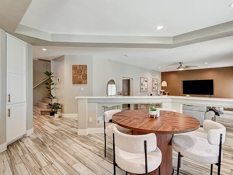 9748 Cathedral Stairs Ct — Photo 17