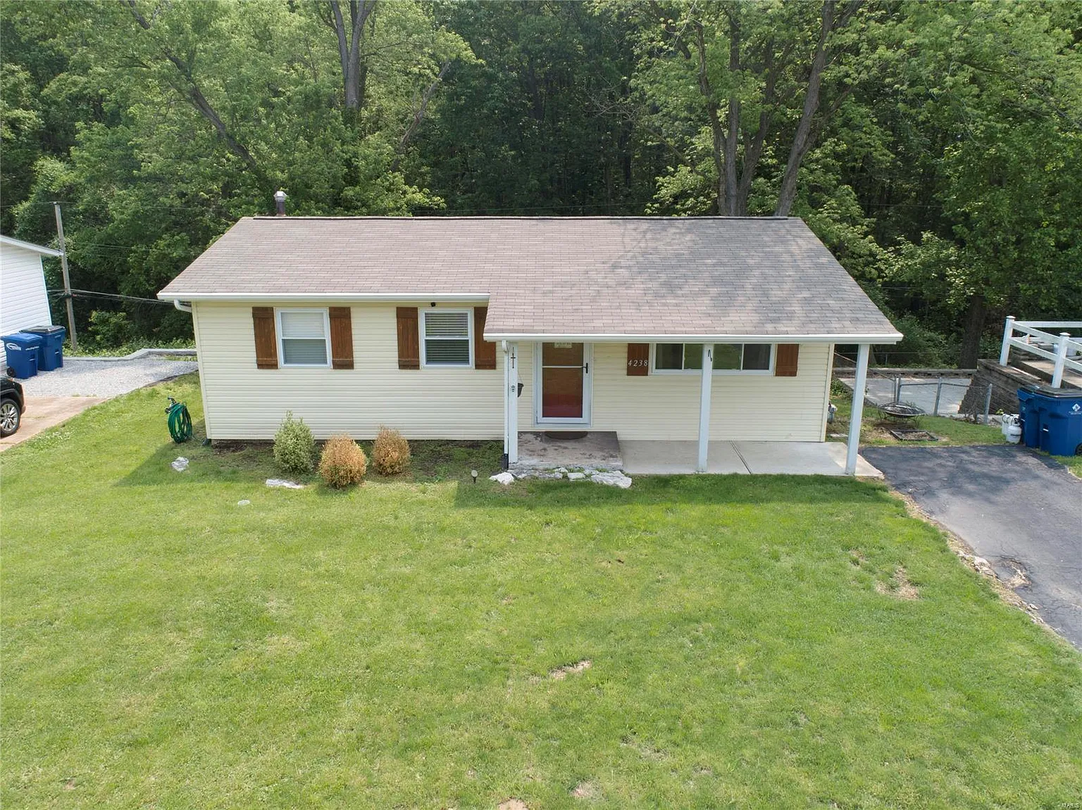 4238 Bordeaux Dr photo 1