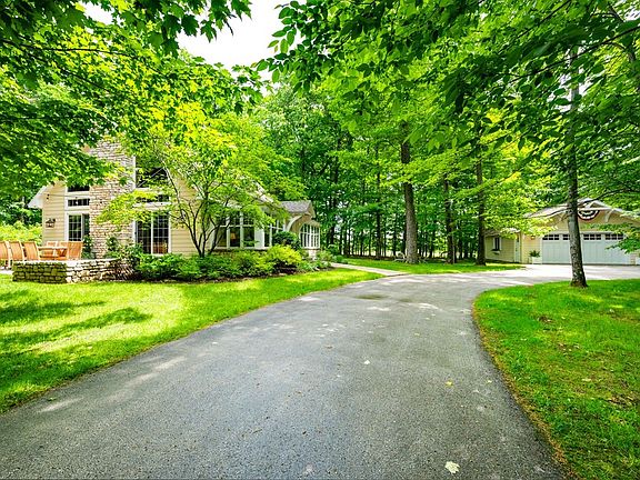 4th image of 8974 Gibraltar Bluff Rd