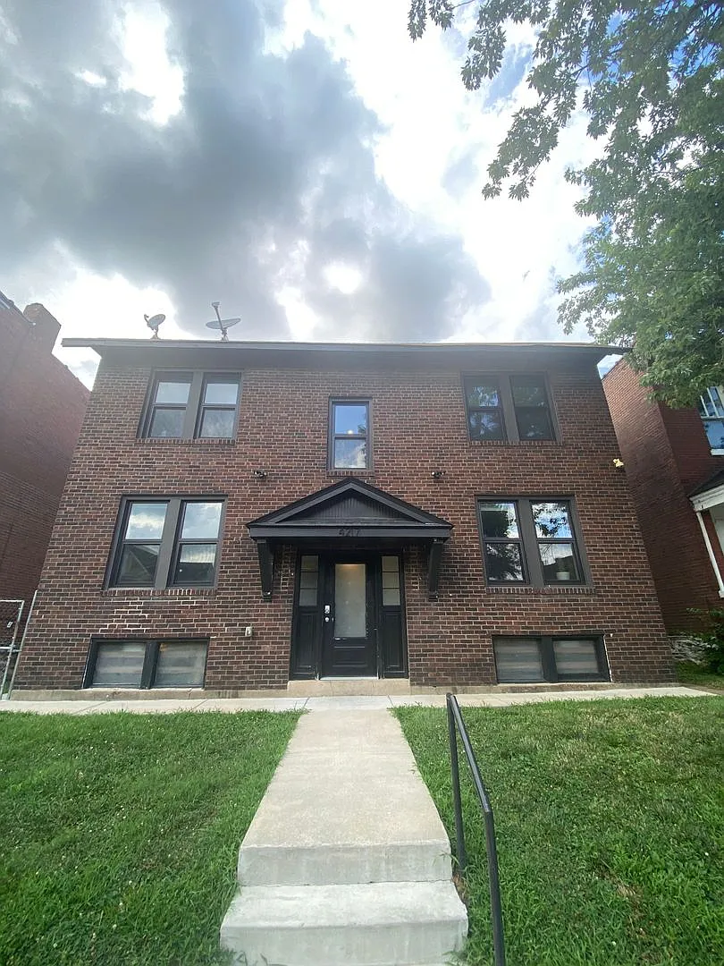 4217 Blaine Avenue — Photo 2