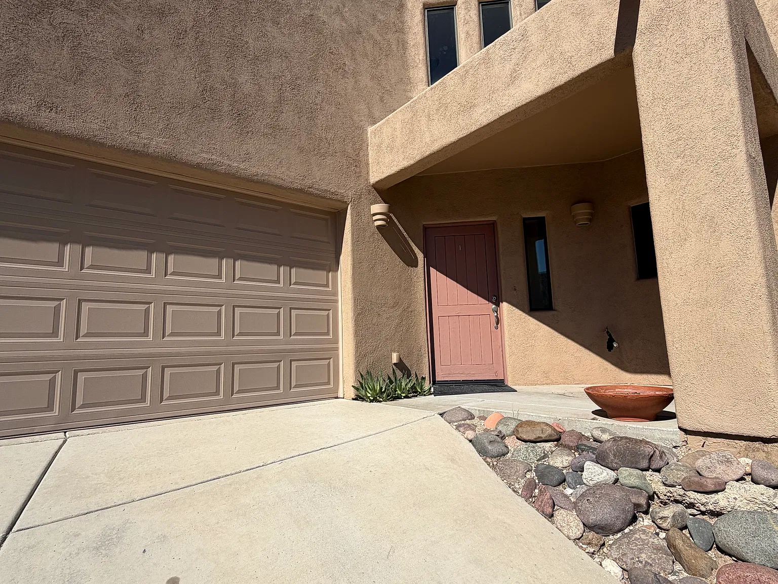 3 bed, 2.5 bath, 1812 sqft, $2,750 — Photo 2