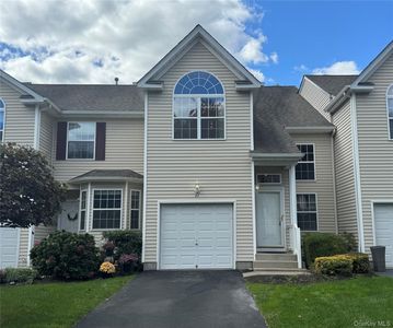 87 Kettles Lane, Medford, NY, 11763