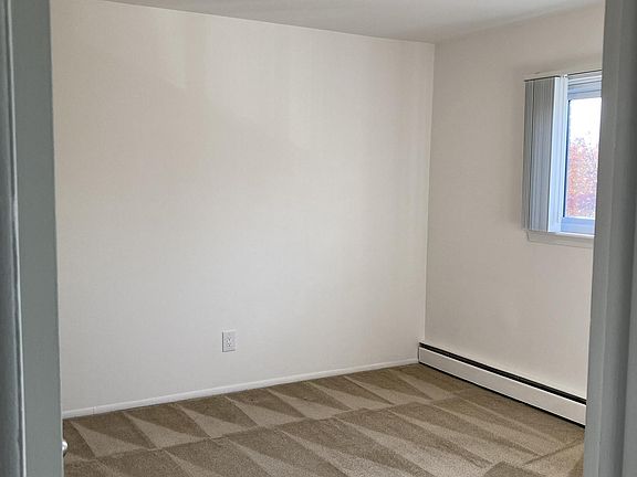 3rd image of 24801-24901 Jefferson Ave #16516118