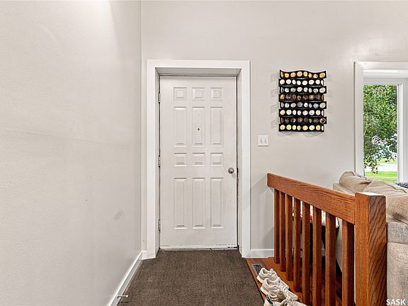 3rd image of 301 2nd Avenue