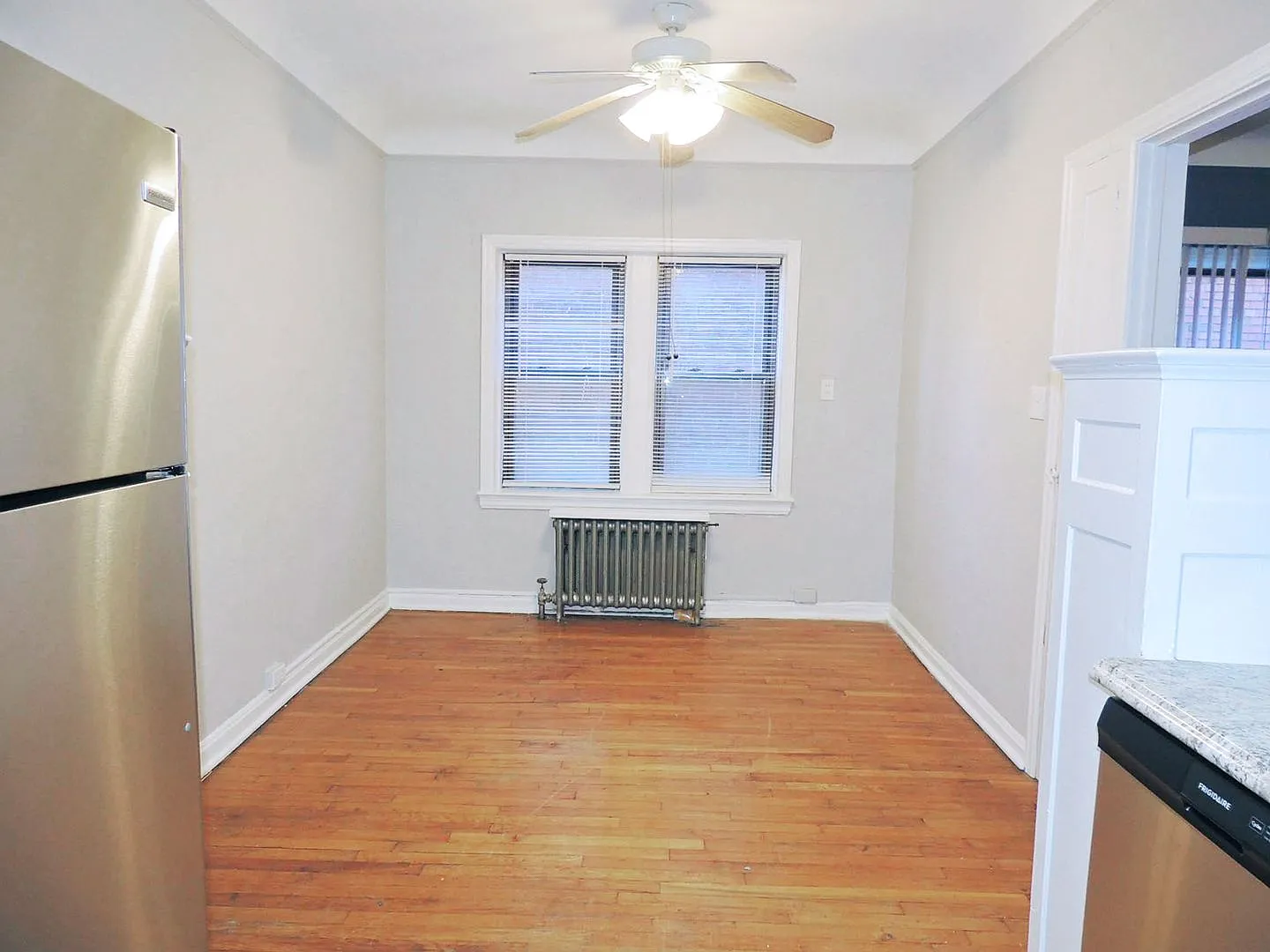 Lee-Yorkshire Apartments — Photo 4