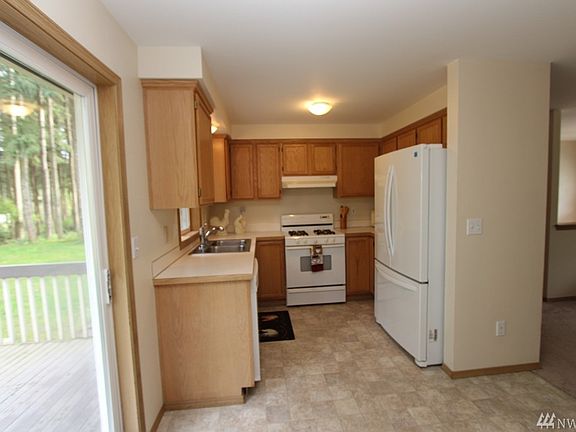 4th image of 13925 63rd Dr NW